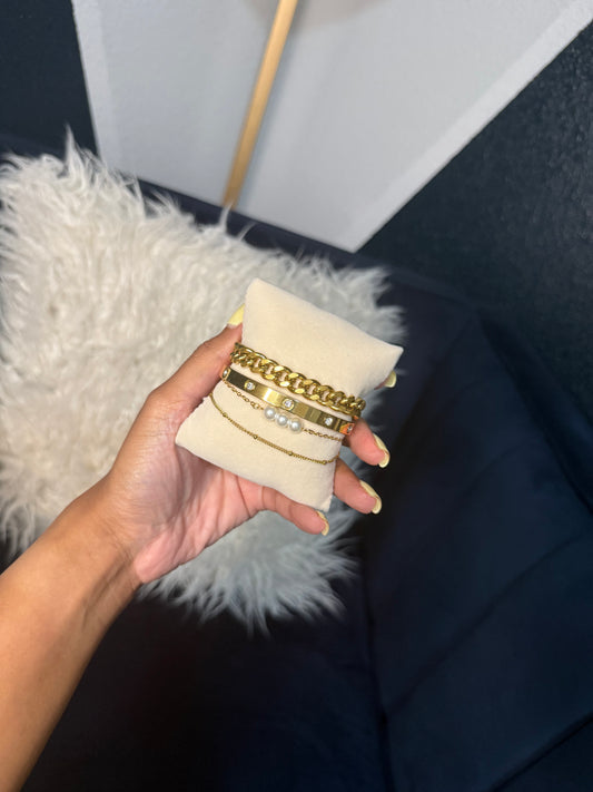 Denise Bracelet Stack
